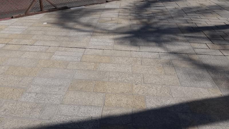 سنگ گرانیت پارکینگ مقاوم مناسب تردد خودروهای سنگین